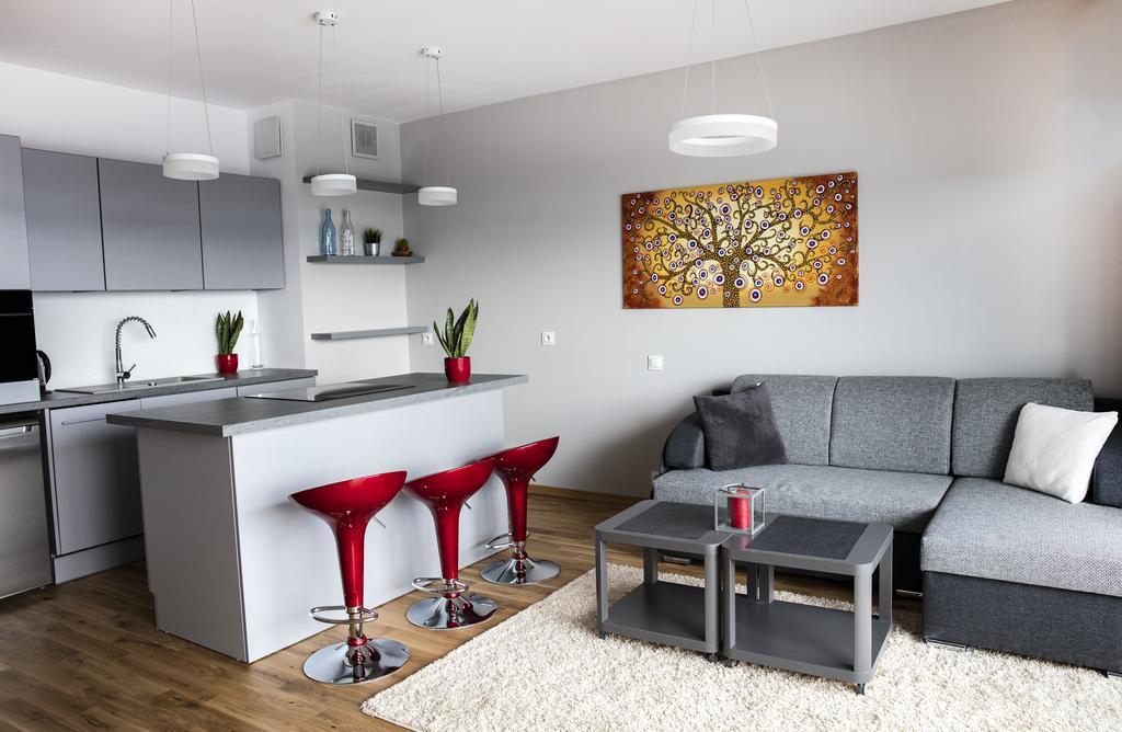 Apartamenty I.M.A Towarowa Poznań Extérieur photo
